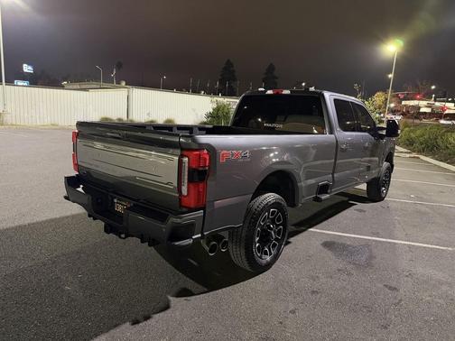 2023 Ford F-250 Platinum