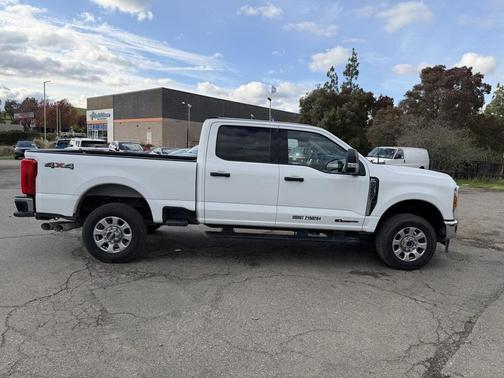 2024 Ford F-350 XLT