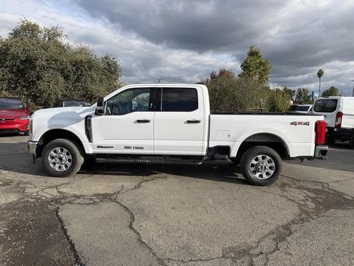 2024 Ford F-350 XLT