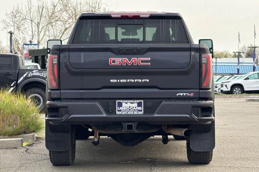 2024 GMC Sierra 2500 AT4
