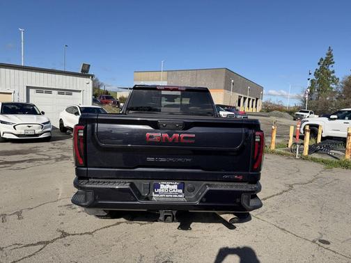 2024 GMC Sierra 2500 AT4