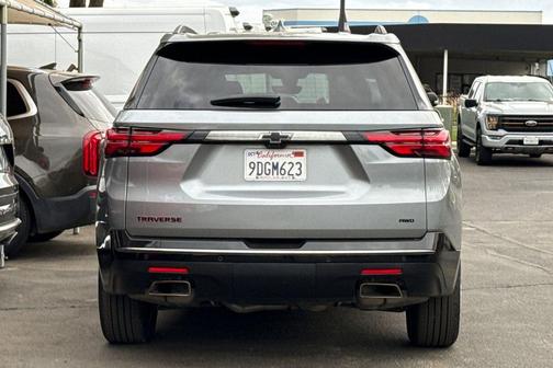 Sterling Gray Metallic 2023 Chevrolet Traverse Premier