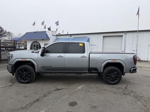 2024 GMC Sierra 2500 AT4