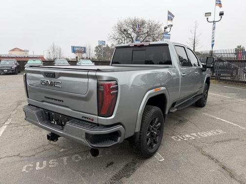 2024 GMC Sierra 2500 AT4