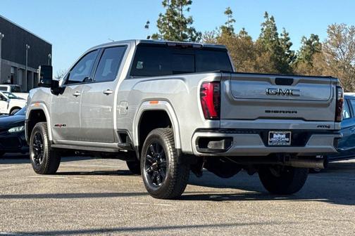 2024 GMC Sierra 2500 AT4