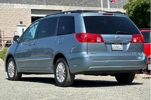 2009 Toyota Sienna XLE