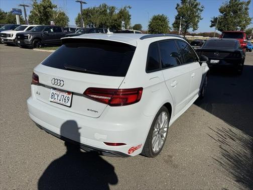 2018 Audi A3 e-tron 1.4T Premium