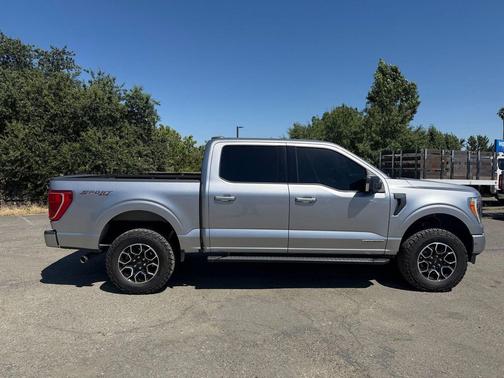Iconic Silver Metallic 2021 Ford F-150 XLT