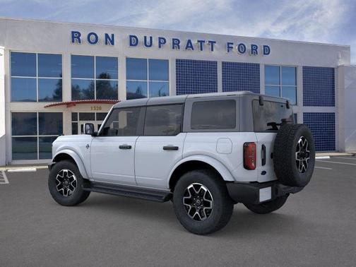Oxford White 2026 Ford Bronco Outer Banks