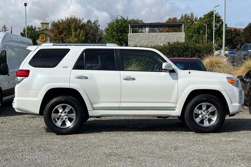 2013 Toyota 4Runner SR5