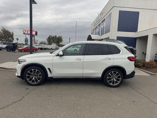 2022 BMW X5 xDrive40i