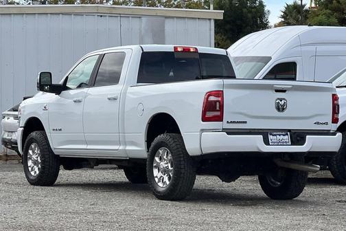 2024 RAM 2500 Laramie Crew Cab 4x4 6'4' Box