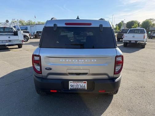 Iconic Silver Metallic 2023 Ford Bronco Sport Outer Banks