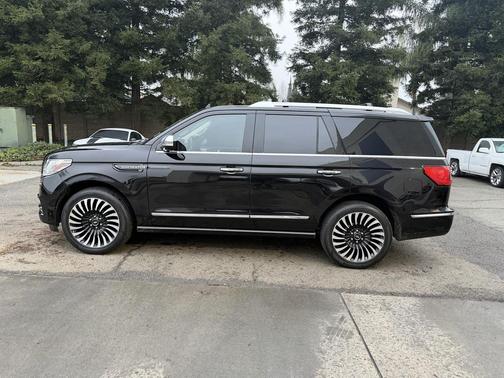 2019 Lincoln Navigator Black Label