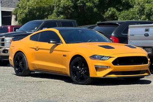 Cyber Orange Metallic Tricoat 2022 Ford Mustang GT Premium