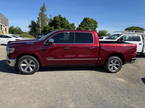Delmonico Red Pearlcoat 2021 RAM 1500 Limited