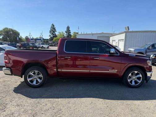 Delmonico Red Pearlcoat 2021 RAM 1500 Limited