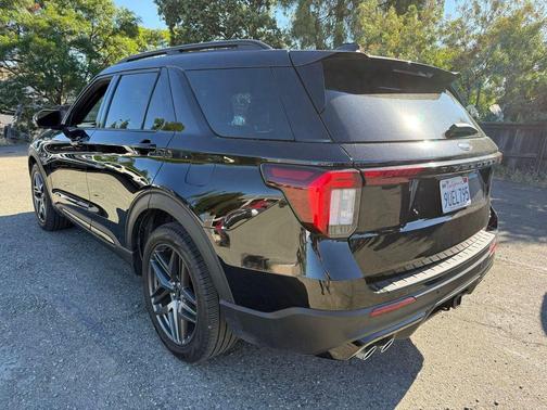Black Metallic 2025 Ford Explorer ST