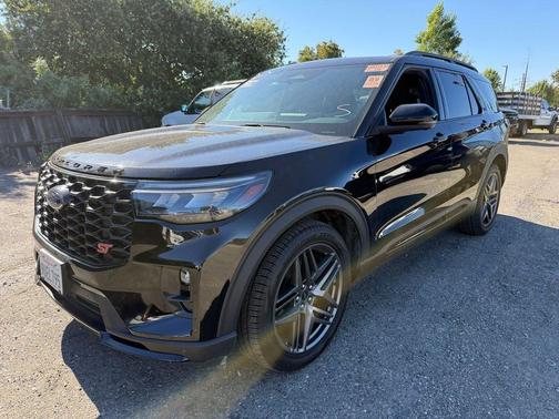 Black Metallic 2025 Ford Explorer ST