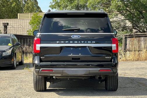 Black Metallic 2024 Ford Expedition Max XLT