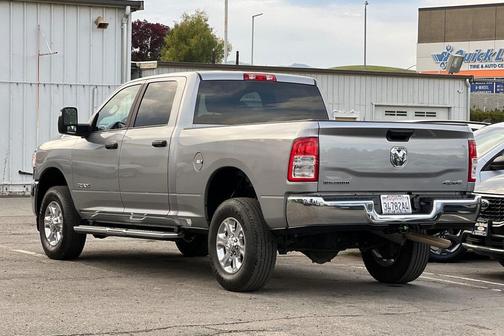 2024 RAM 2500 Big Horn Crew Cab 4x4 6'4' Box