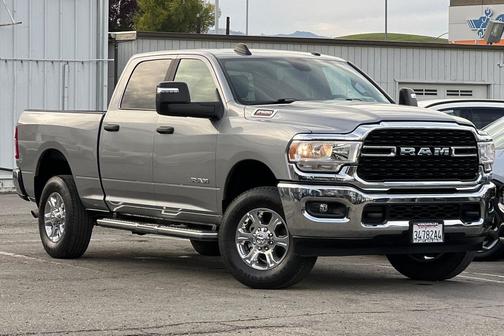 2024 RAM 2500 Big Horn Crew Cab 4x4 6'4' Box