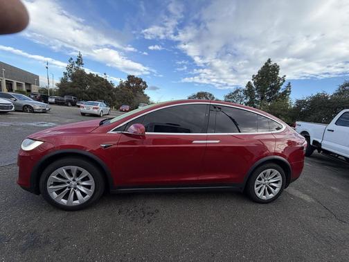 2018 Tesla Model X 75D