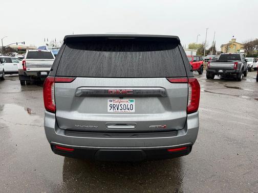 2024 GMC Yukon 4WD AT4