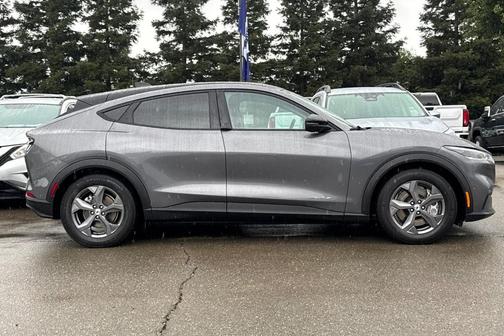 2023 Ford Mustang Mach-E Select