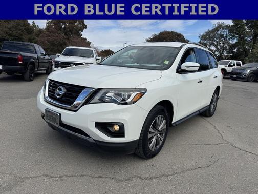 2019 Nissan Pathfinder SL