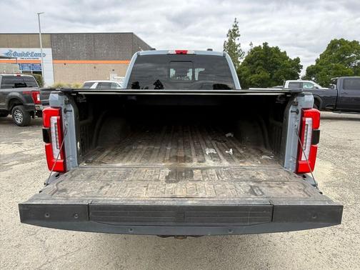 Gray Metallic 2024 Ford F-250 Platinum
