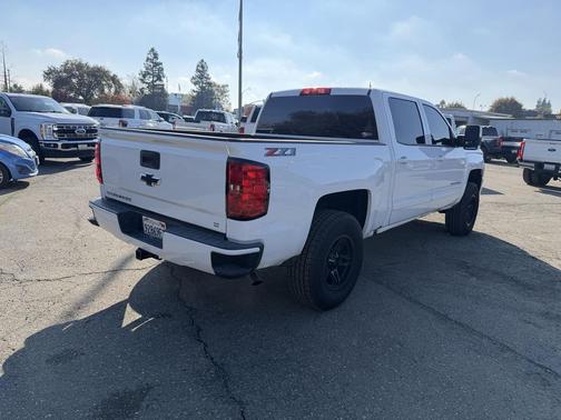 2018 Chevrolet Silverado 1500 2LT