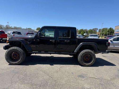Black Clearcoat 2022 Jeep Gladiator Rubicon