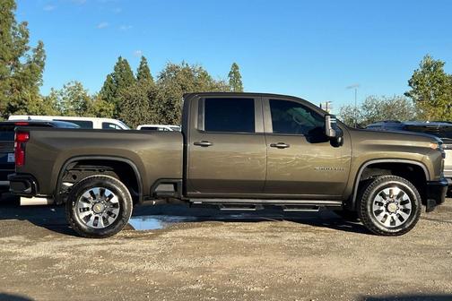 2022 Chevrolet Silverado 2500 Custom