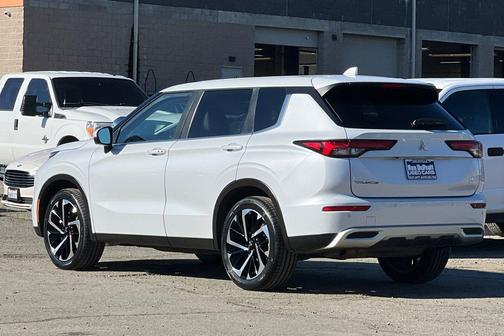 2024 Mitsubishi Outlander SE 2.5 2WD