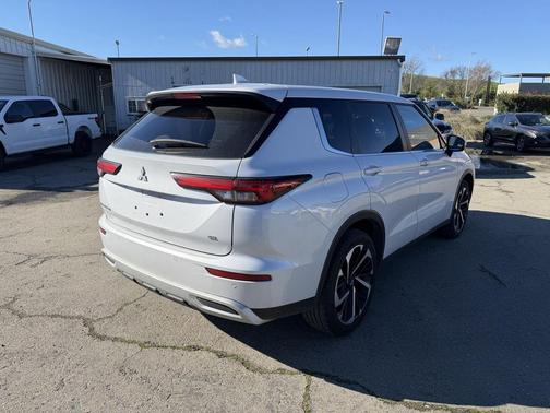 2024 Mitsubishi Outlander SE 2.5 2WD