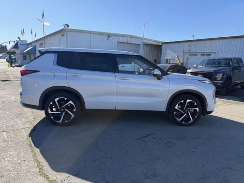 2024 Mitsubishi Outlander SE 2.5 2WD