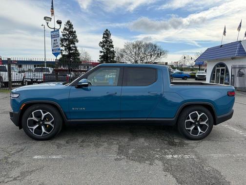 2023 Rivian R1T Adventure Quad Motor Large Pack