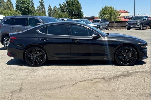 2022 Genesis G70 3.3T RWD