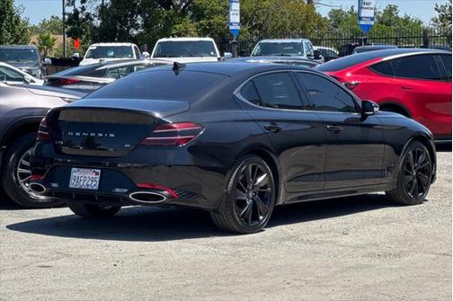 2022 Genesis G70 3.3T RWD