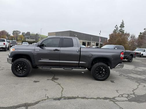 2015 Toyota Tundra SR5