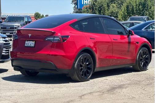 2023 Tesla Model Y Long Range Dual Motor All-Wheel Drive