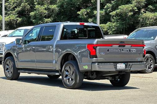 2022 Ford F-150 Lightning LARIAT