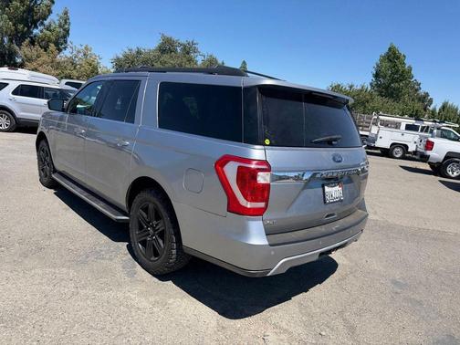 Iconic Silver Metallic 2021 Ford Expedition Max XLT