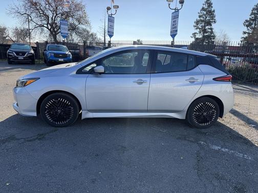 2023 Nissan Leaf SV PLUS 60 kWh