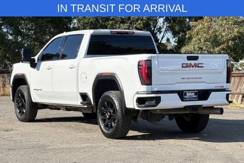Summit White 2025 GMC Sierra 2500 AT4