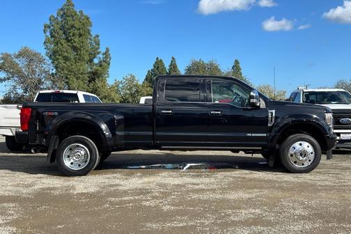 2022 Ford F-450 Platinum