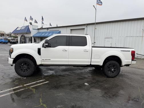 2022 Ford F-350 Lariat