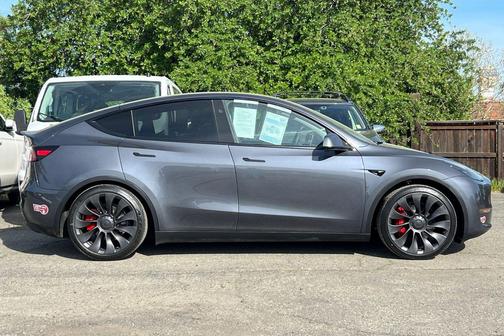 2023 Tesla Model Y Performance Dual Motor All-Wheel Drive