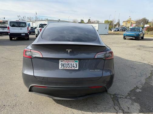 2023 Tesla Model Y Performance Dual Motor All-Wheel Drive